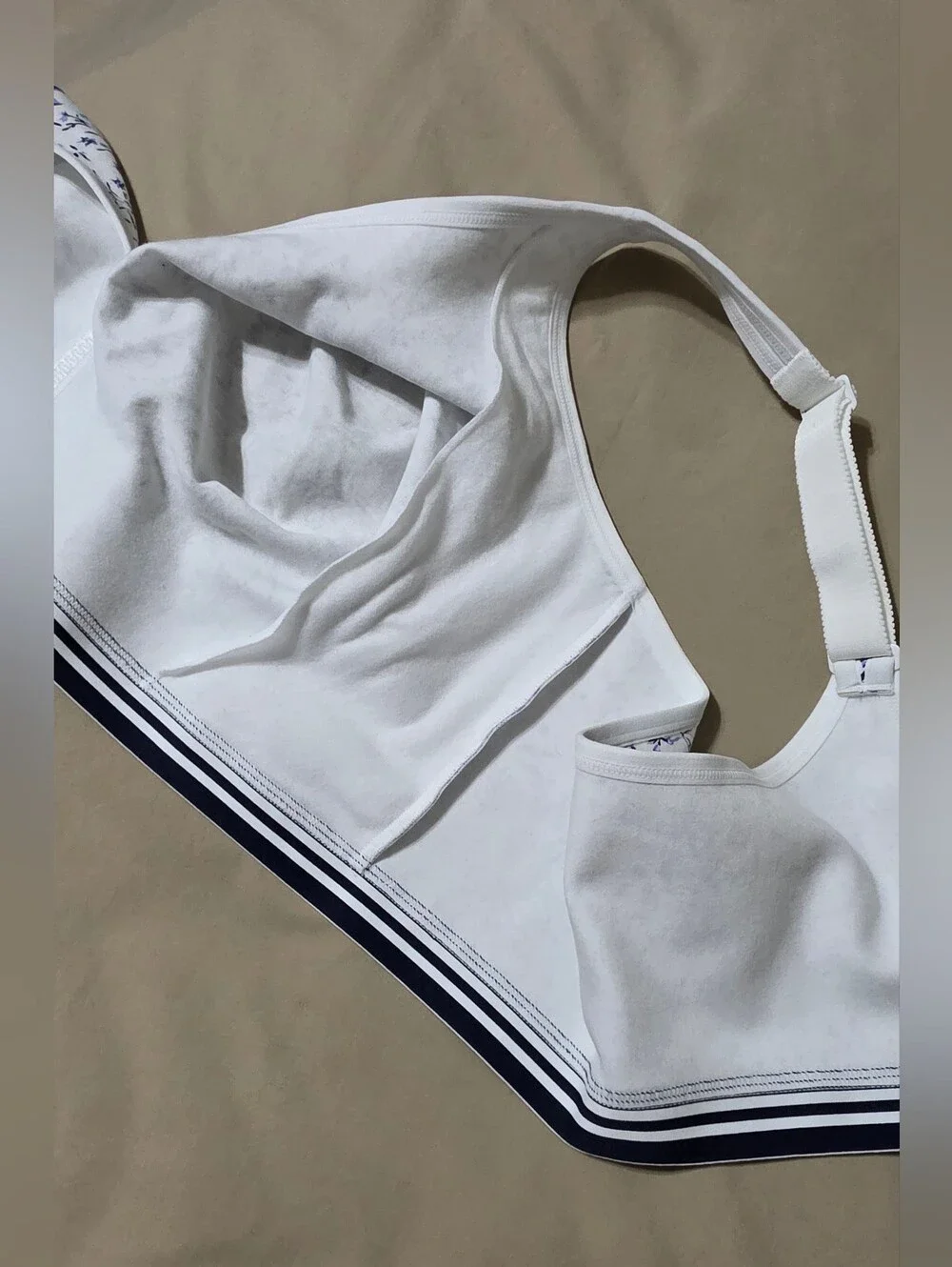 Cacique Unlined Full Coverage No Wire White with Navy Floral Print Bra Size 54DD